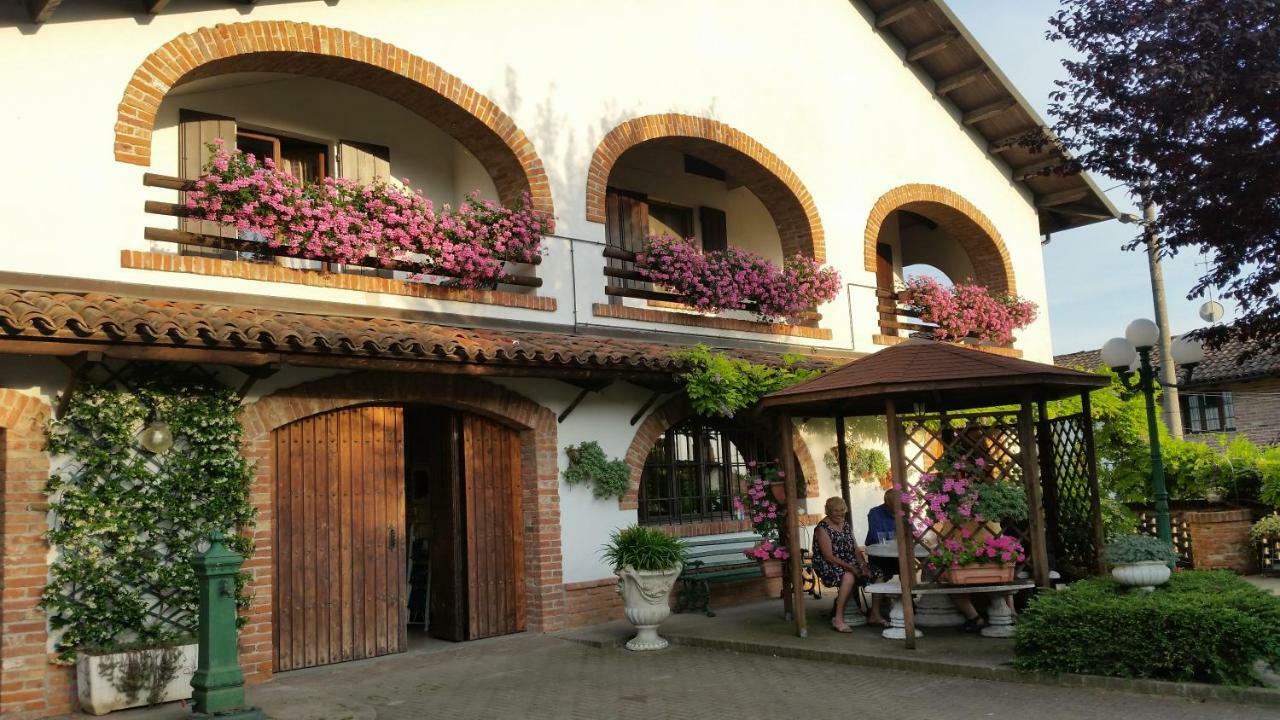 Bed And Breakfast Olimpia San Salvatore Monferrato Extérieur photo