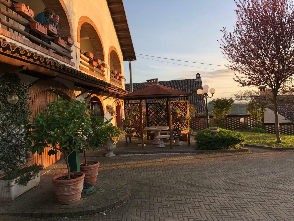 Bed And Breakfast Olimpia San Salvatore Monferrato Extérieur photo